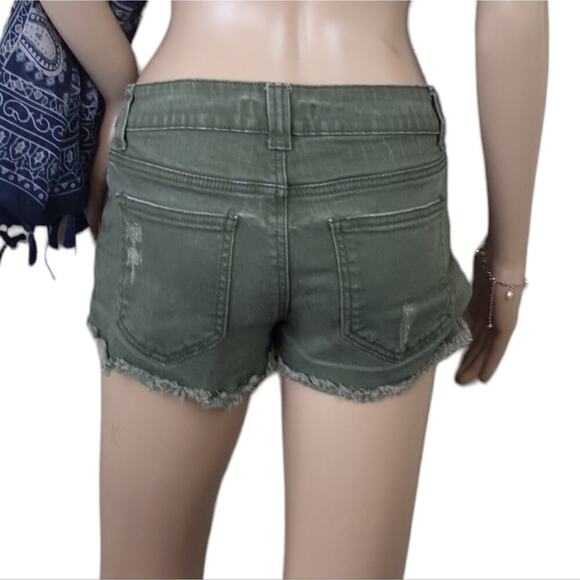 Forever 21 Distressed Frayed Army Green Denim Women's Shorts - Picture 3 of 3